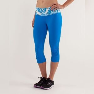 Lululemon run for your life crop leggings- Size 4- Beaming blue